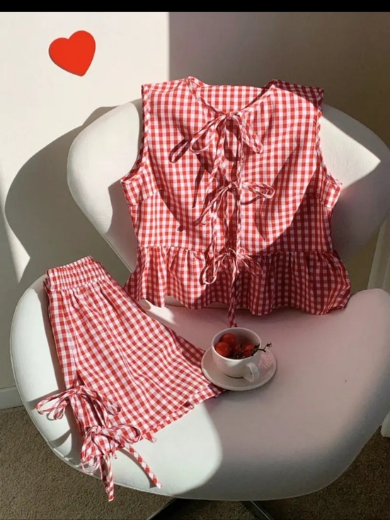 Pants - NWT Red Gingham Tie-Back Crop Top & Shorts Set